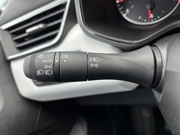 Image véhicule  Renault CLIO (8)