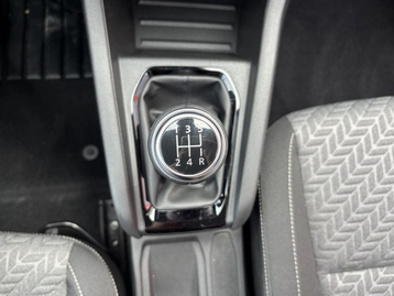 Image véhicule  Renault CLIO (19)