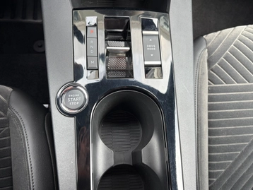 Image véhicule  Lancia YPSILON (16)