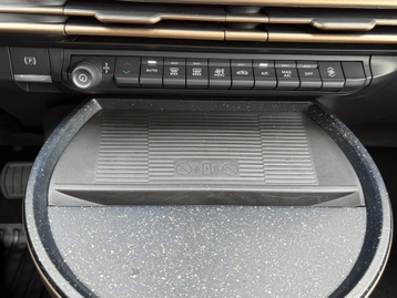 Image véhicule  Lancia YPSILON (15)