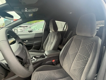 Image véhicule  Lancia YPSILON (24)