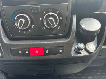Image véhicule  Peugeot BOXER FOURGON (26)