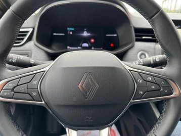 Image véhicule  Renault CLIO (31)