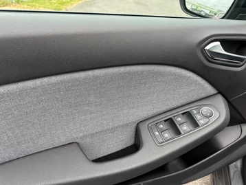 Image véhicule  Renault CLIO (17)