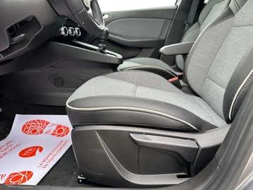 Image véhicule  Renault CLIO (21)