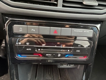 Image véhicule  Volkswagen T-CROSS (32)