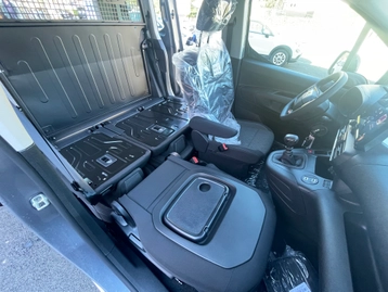 Image véhicule  Opel Combo (15)