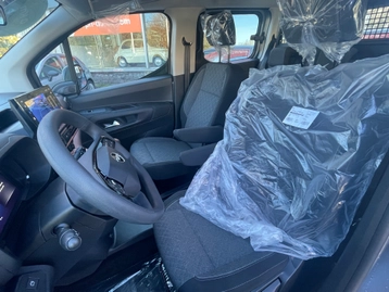 Image véhicule  Opel Combo (12)