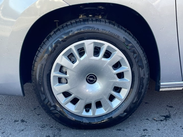 Image véhicule  Opel Combo (19)