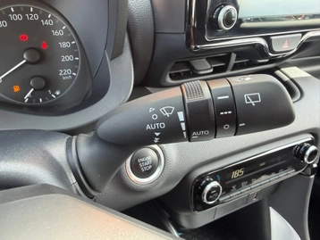 Image véhicule  Toyota YARIS (18)
