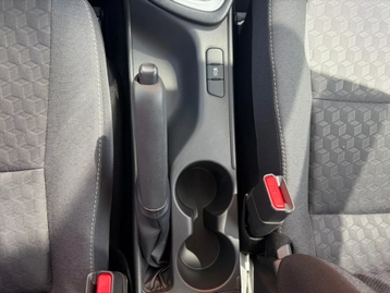 Image véhicule  Toyota YARIS (16)