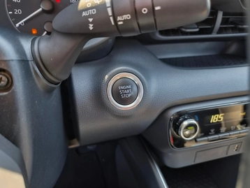 Image véhicule  Toyota YARIS (14)