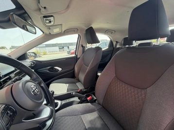 Image véhicule  Toyota YARIS (7)