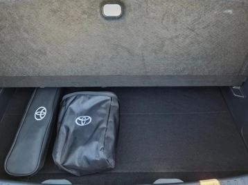 Image véhicule  Toyota YARIS (11)