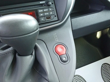 Image véhicule Renault KANGOO (11) Image véhicule Renault KANGOO (11)