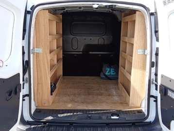 Image véhicule Renault KANGOO (16) Image véhicule Renault KANGOO (16)