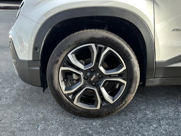 Image véhicule  Jeep AVENGER (13)