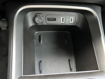 Image véhicule  Jeep AVENGER (29)