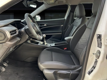 Image véhicule  Jeep AVENGER (8)