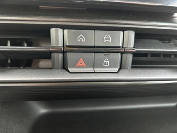 Image véhicule  Jeep AVENGER (26)