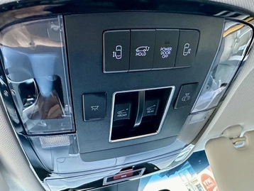 Image véhicule  Hyundai Staria (45)