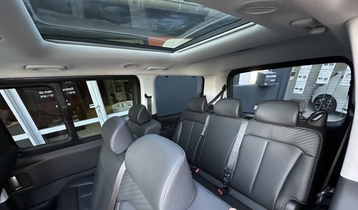 Image véhicule  Hyundai Staria (25)