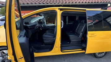 Image véhicule  Hyundai Staria (22)