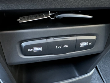 Image véhicule  Hyundai Staria (40)