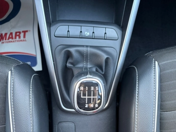Image véhicule  Kia STONIC (18)