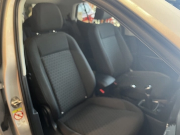 Image véhicule  Volkswagen T-CROSS (10)