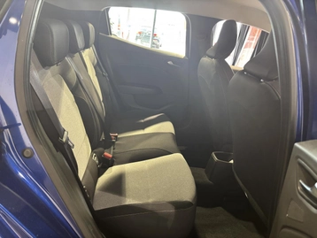 Image véhicule  Renault CLIO (30)