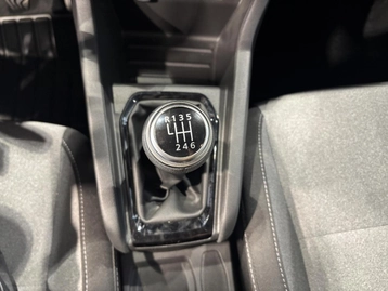 Image véhicule  Renault CLIO (18)
