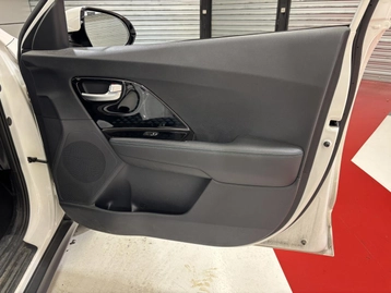 Image véhicule Kia E-NIRO (22) Image véhicule Kia E-NIRO (22)