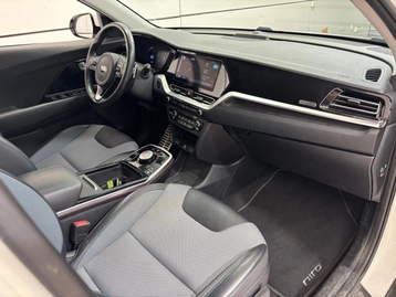 Image véhicule Kia E-NIRO (24) Image véhicule Kia E-NIRO (24)