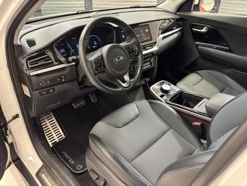 Image véhicule Kia E-NIRO (10) Image véhicule Kia E-NIRO (10)