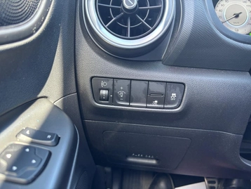 Image véhicule  Hyundai KONA (21)