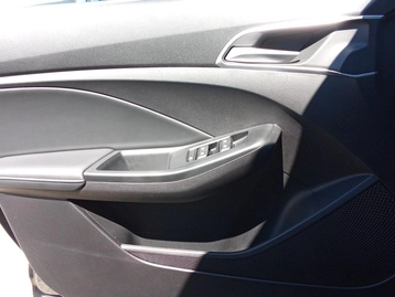 Image véhicule  MG MG3 (46)