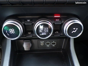 Image véhicule  Renault ARKANA (7)