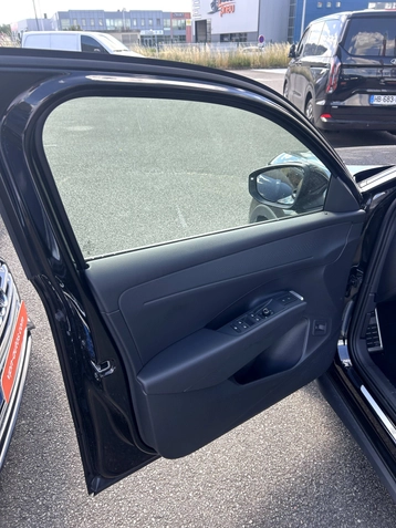Image véhicule  Volkswagen T-ROC (8)
