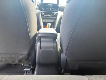 Image véhicule  Toyota YARIS CROSS (29)