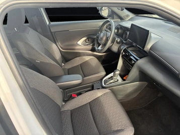 Image véhicule  Toyota YARIS CROSS (10)