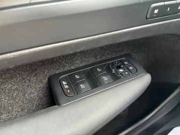 Image véhicule  Volvo XC40 (20)