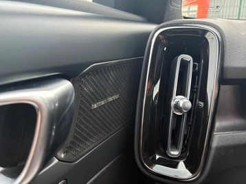 Image véhicule  Volvo XC40 (21)