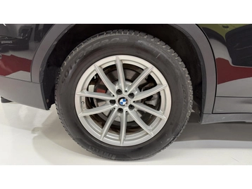 Image véhicule  BMW X3 (32) Image véhicule  BMW X3 (32)