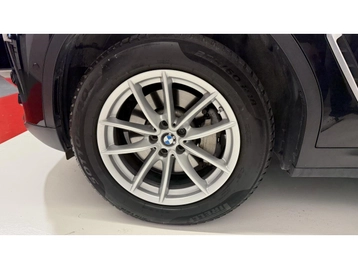 Image véhicule  BMW X3 (33) Image véhicule  BMW X3 (33)