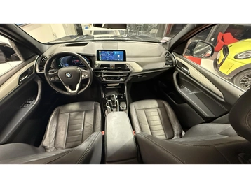 Image véhicule  BMW X3 (27) Image véhicule  BMW X3 (27)