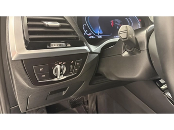 Image véhicule  BMW X3 (13) Image véhicule  BMW X3 (13)