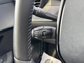 Image véhicule  Peugeot 208 (38)