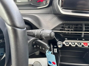 Image véhicule  Peugeot 208 (32)