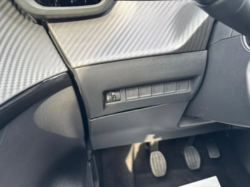Image véhicule  Peugeot 208 (36)